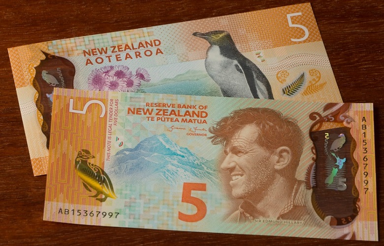 New Zealand five dollar banknote ($5)